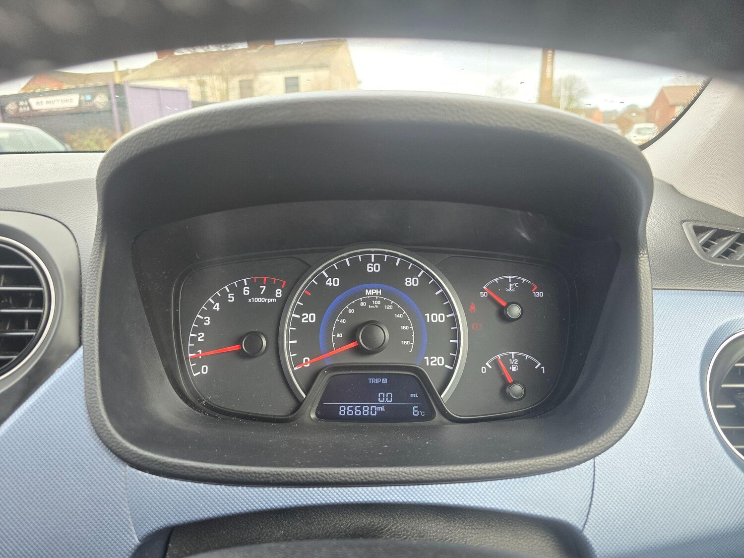 Used Hyundai i10 2014 for sale - 77395889: Photo 10