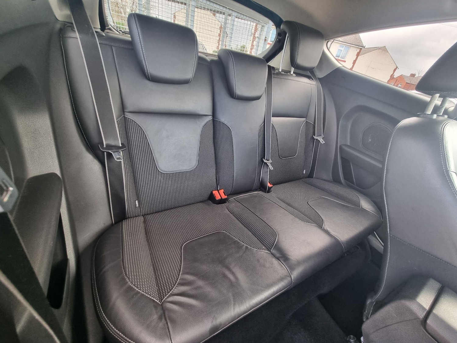 Used Ford Fiesta 2014 for sale - 76370265: Photo 5