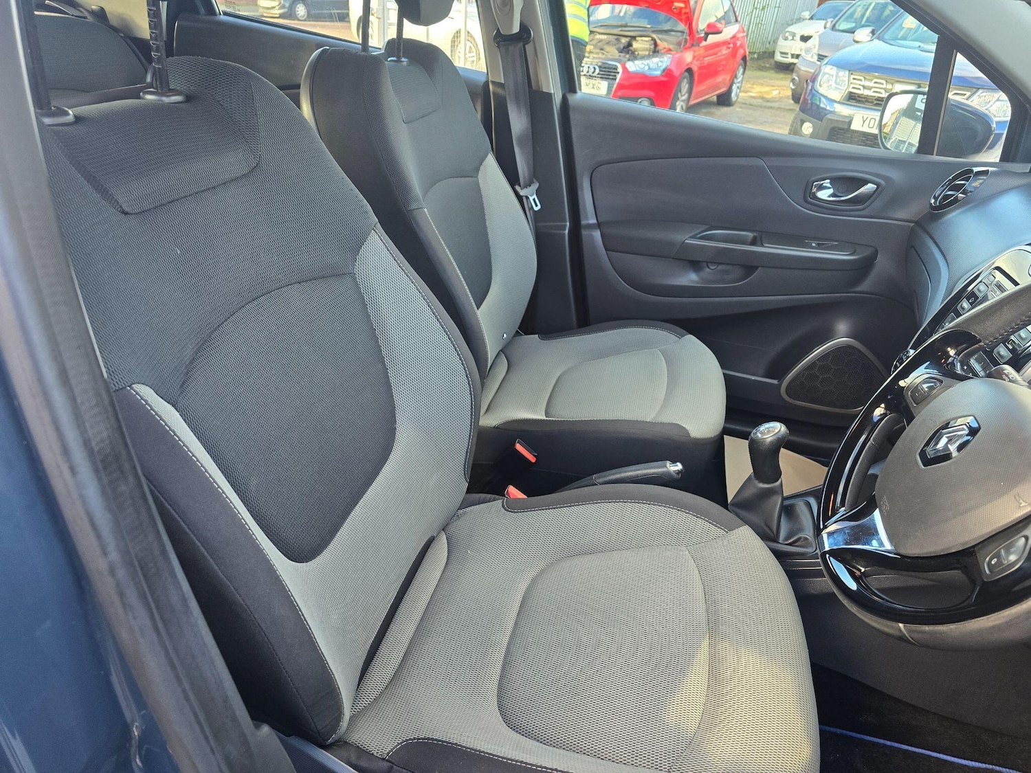 Used Renault Captur 2013 for sale - 77049930: Photo 11