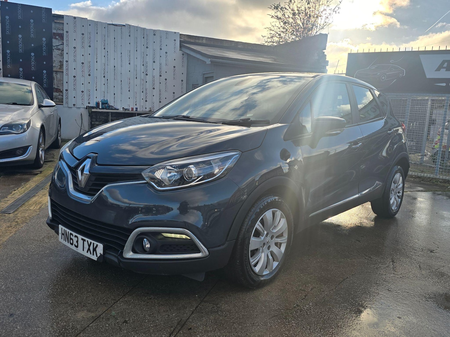 Used Renault Captur 2013 for sale - 77049930: Photo 3