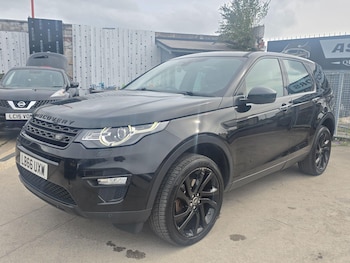 Used Land Rover Discovery Sport 2017 for sale - 76371634: Photo