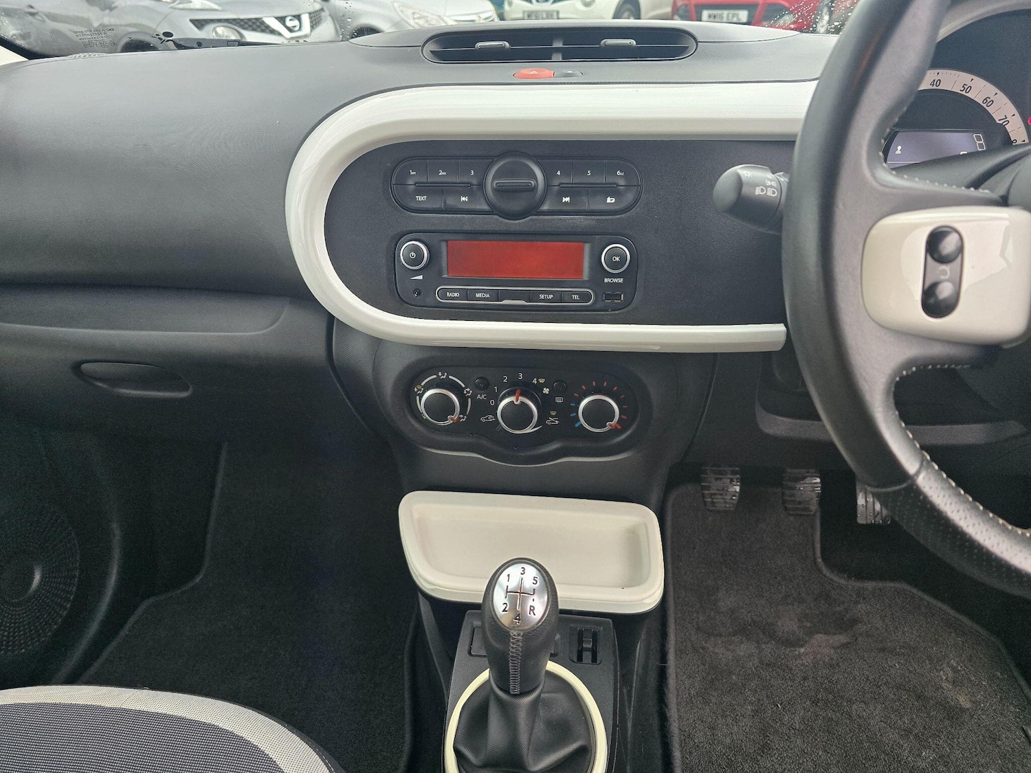Used Renault Twingo 2015 for sale - 76432824: Photo 11