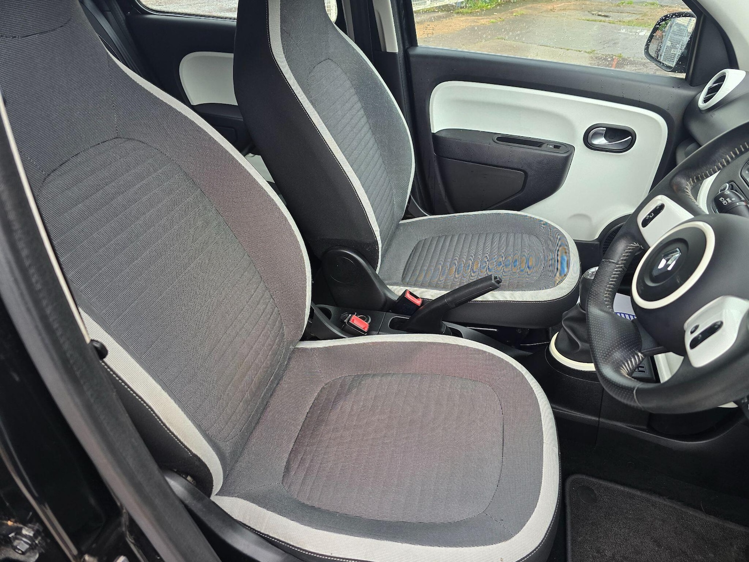 Used Renault Twingo 2015 for sale - 76432824: Photo 12