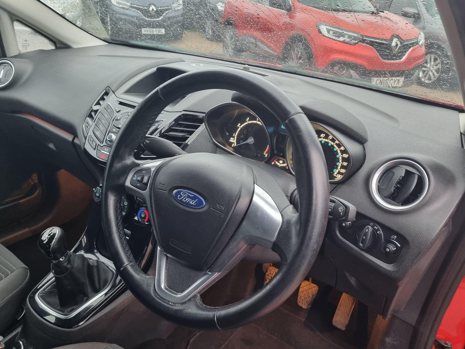 Used Ford Fiesta 2015 for sale - 76953171: Photo 4