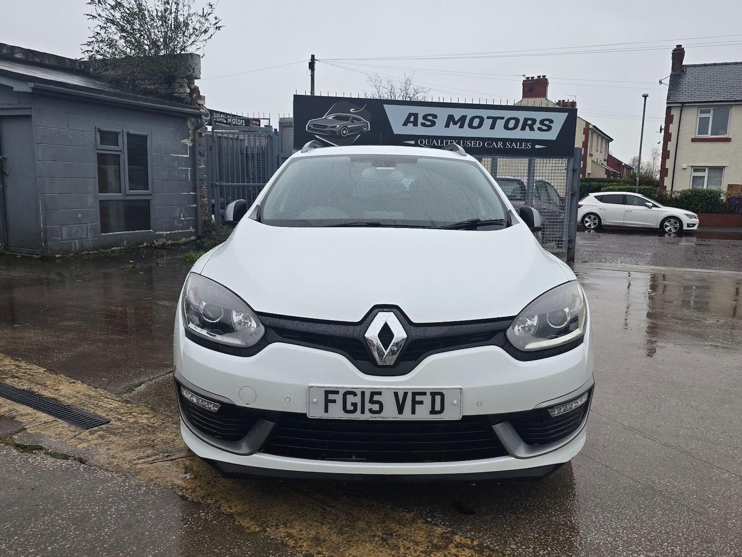 Used Renault Megane 2015 for sale - 76824795: Photo 2