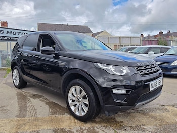 Used Land Rover Discovery Sport 2015 for sale - 78911040: Photo