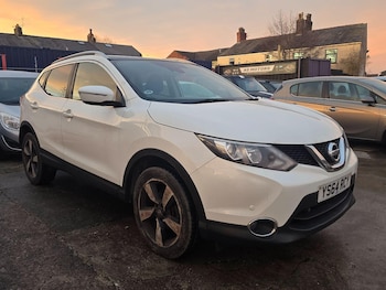 Used Nissan Qashqai 2015 for sale - 77229489: Photo