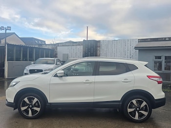 Used Nissan Qashqai 2015 for sale - 77229489: Photo