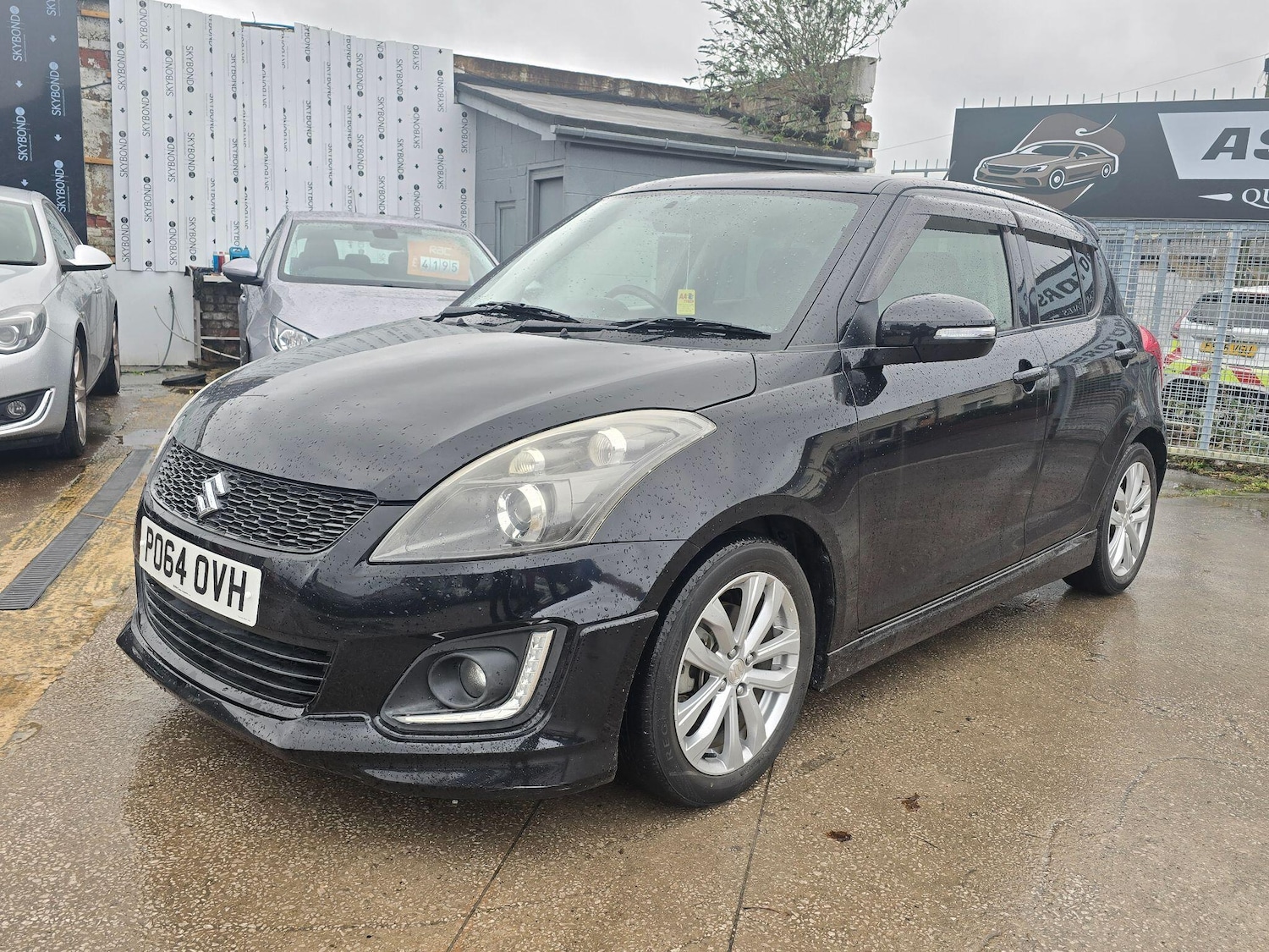 Used Suzuki Swift 2025 for sale - 76918536: Photo 3