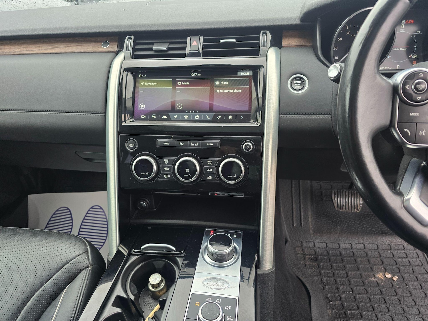 Used Land Rover Discovery 2017 for sale - 77625356: Photo 11