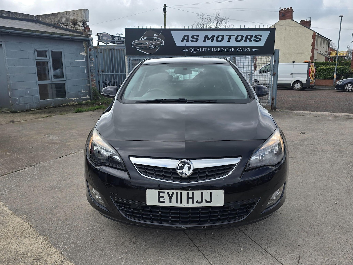 Used Vauxhall Astra 2011 for sale - 78058717: Photo 2