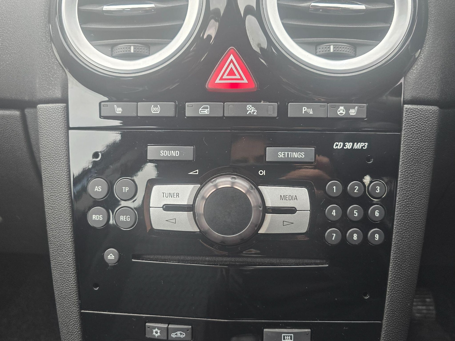 Used Vauxhall Corsa 2015 for sale - 76432399: Photo 12