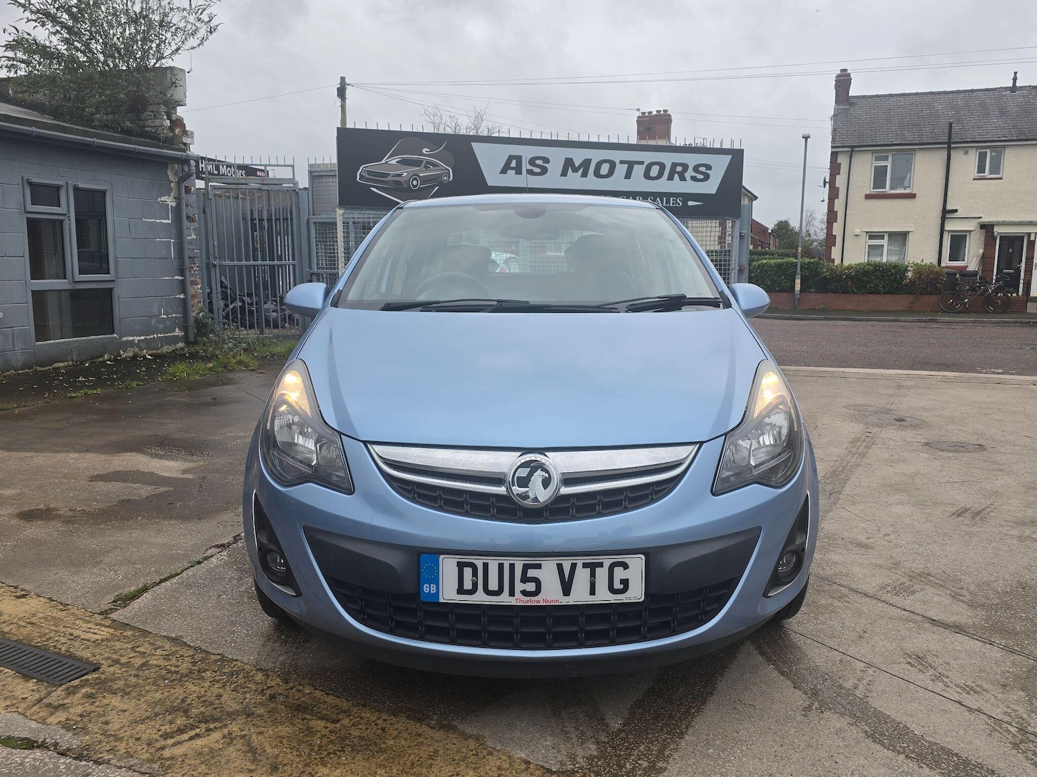 Used Vauxhall Corsa 2015 for sale - 76432399: Photo 2