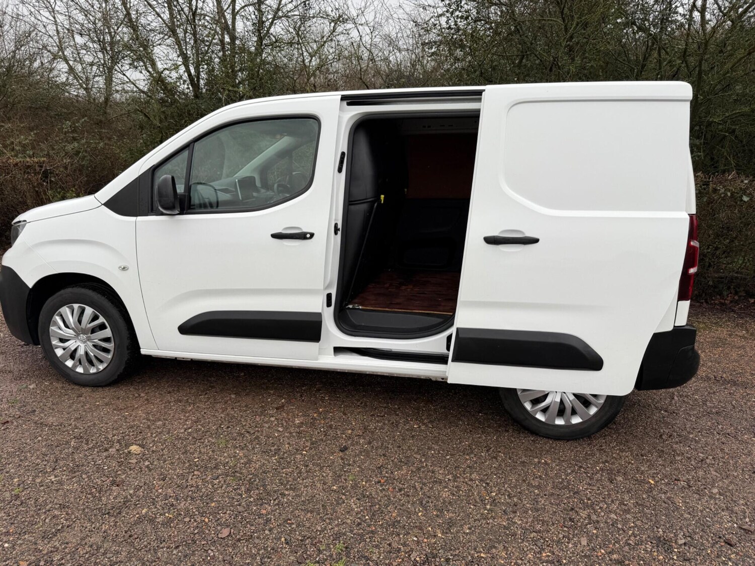 Used Peugeot Partner 2020 for sale - 77305698: Photo 18