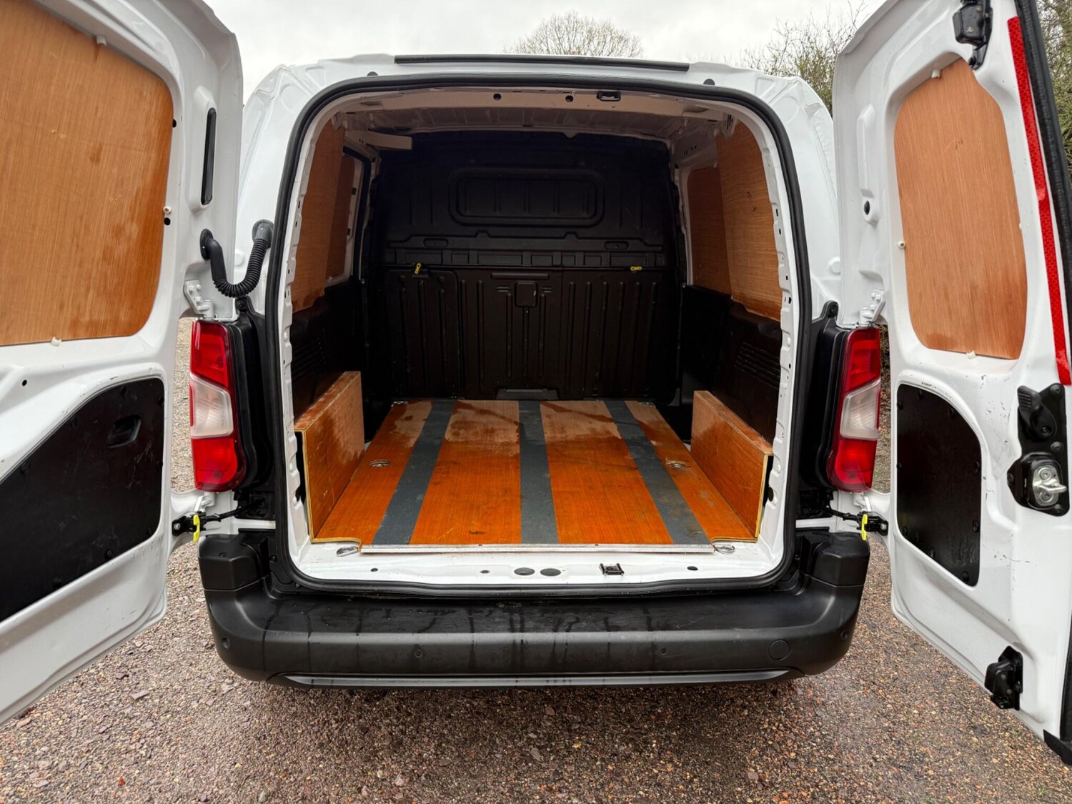 Used Peugeot Partner 2024 for sale - 77305744: Photo 30