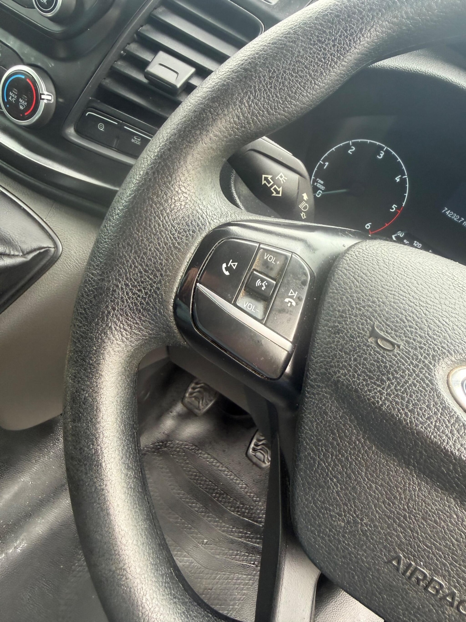 Used Ford Transit 2023 for sale - 78085944: Photo 62