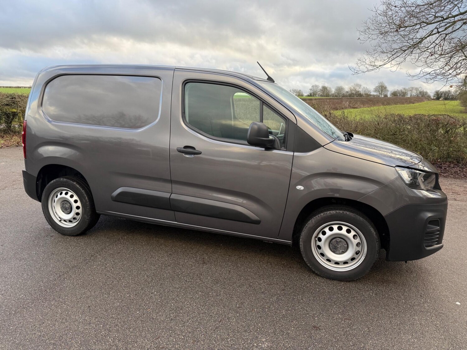 Used Peugeot Partner 2023 for sale - 77305201: Photo 15