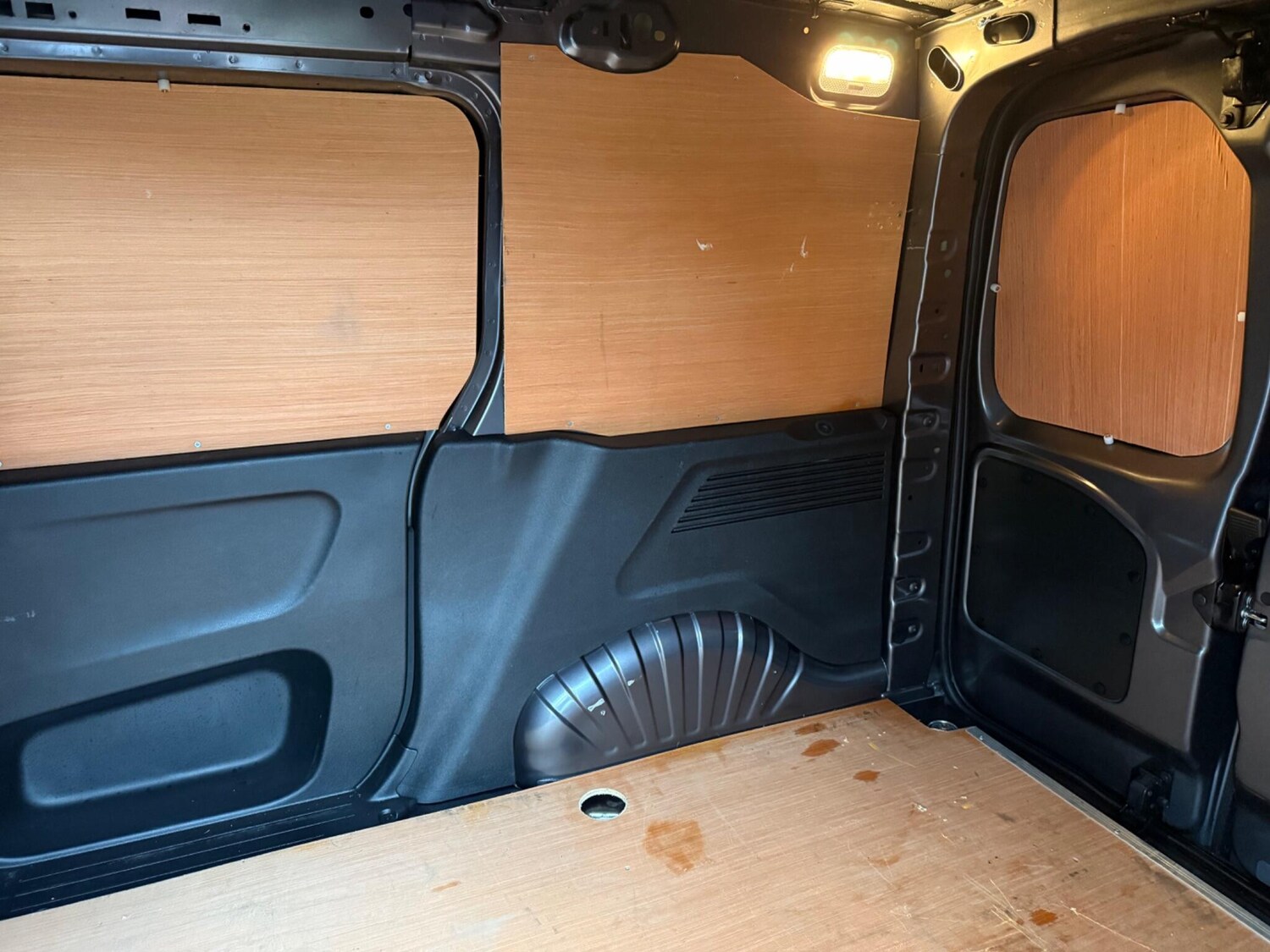 Used Peugeot Partner 2023 for sale - 77305201: Photo 41