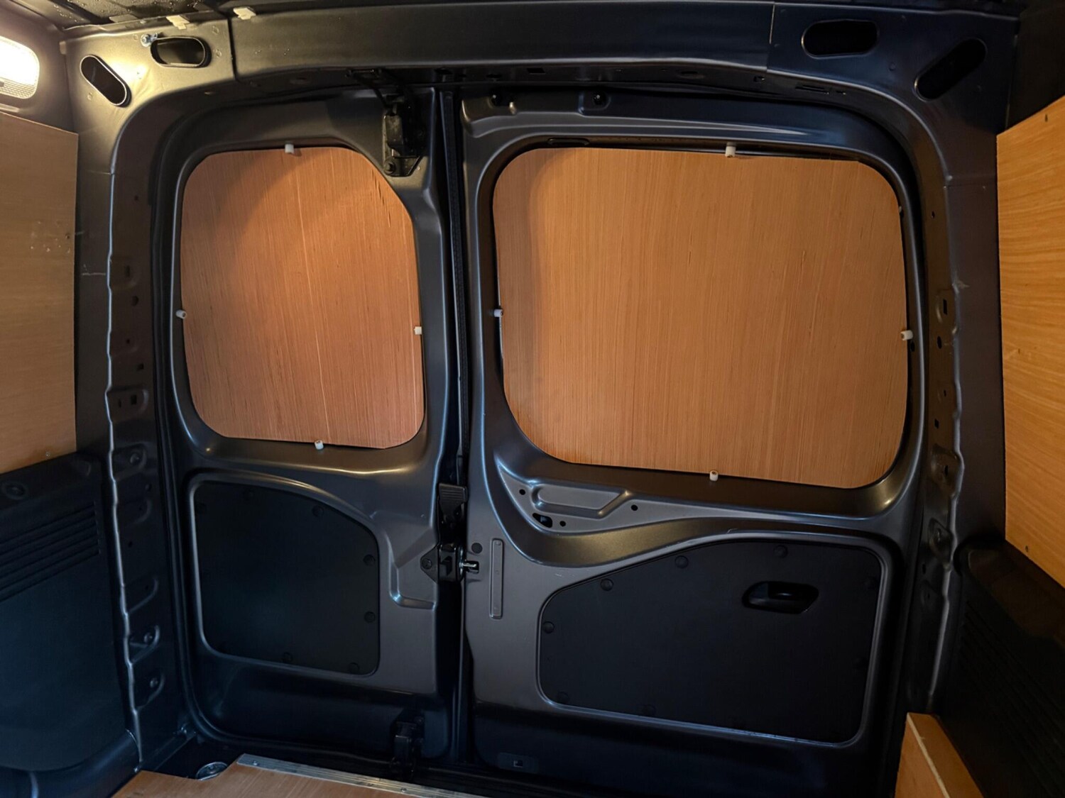 Used Peugeot Partner 2023 for sale - 77305201: Photo 44