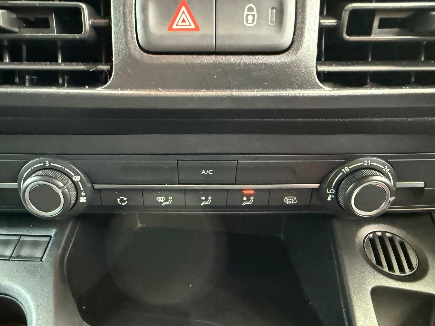 Used Peugeot Partner 2023 for sale - 77305201: Photo 62