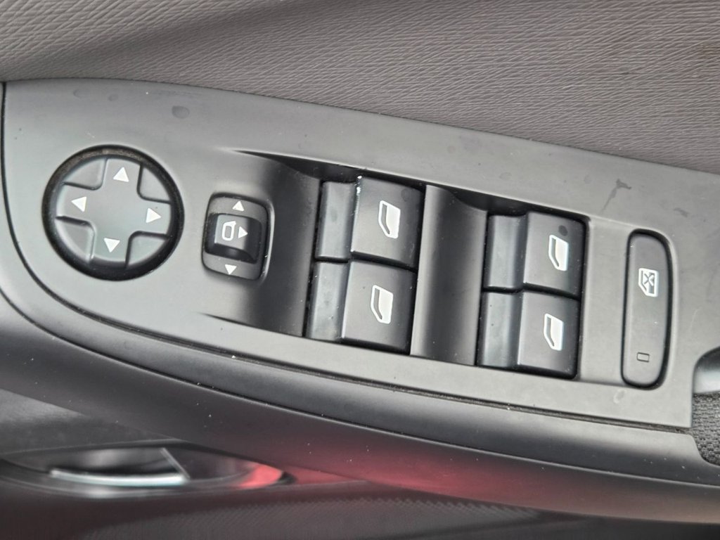 Used Citroen C4 Picasso 2015 for sale - 76703737: Photo 13