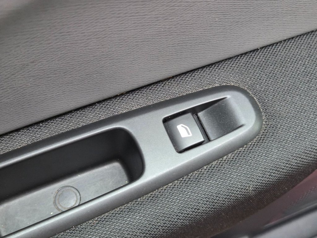 Used Citroen C4 Picasso 2015 for sale - 76703737: Photo 20