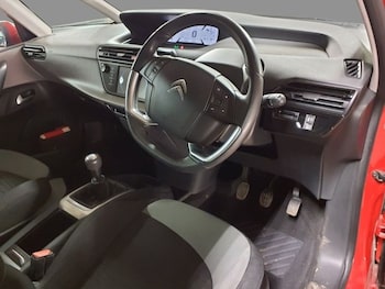 Used Citroen C4 Picasso 2015 for sale - 76703737: Photo