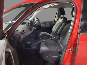 Used Citroen C4 Picasso 2015 for sale - 76703737: Photo