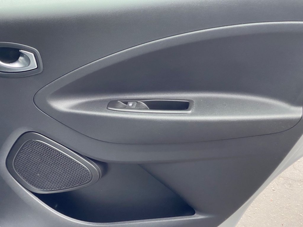 Used Renault Zoe 2020 for sale - 77512504: Photo 11