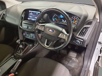 Used Ford Focus 2015 for sale - 77342037: Photo