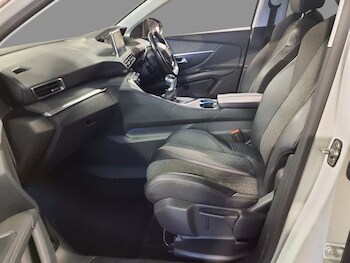 Used Peugeot 3008 2018 for sale - 77512516: Photo