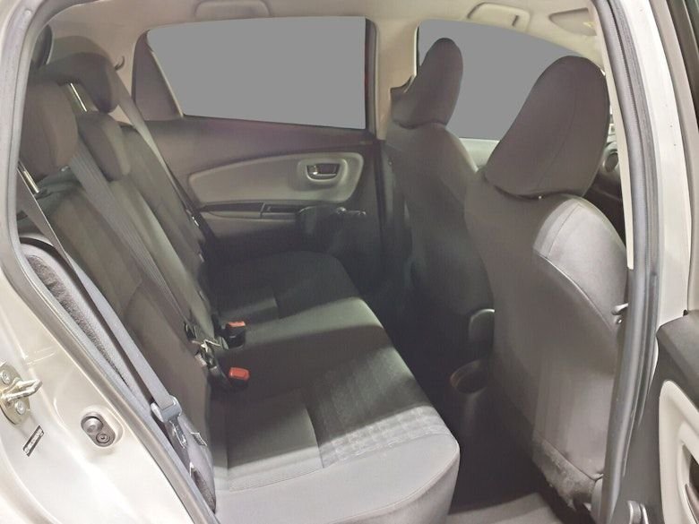 Used Toyota Yaris 2016 for sale - 77356430: Photo 4