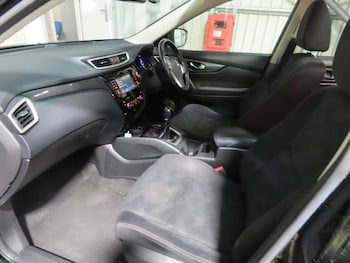 Used Nissan X-Trail 2015 for sale - 77507502: Photo