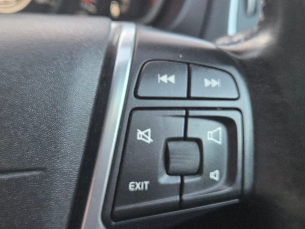 Used Volvo V40 2012 for sale - 76554816: Photo 27