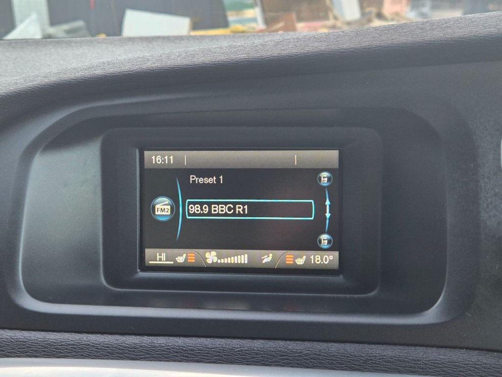 Used Volvo V40 2012 for sale - 76554816: Photo 30