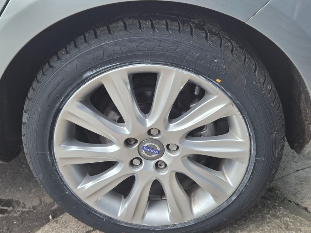 Used Volvo V40 2012 for sale - 76554816: Photo 35