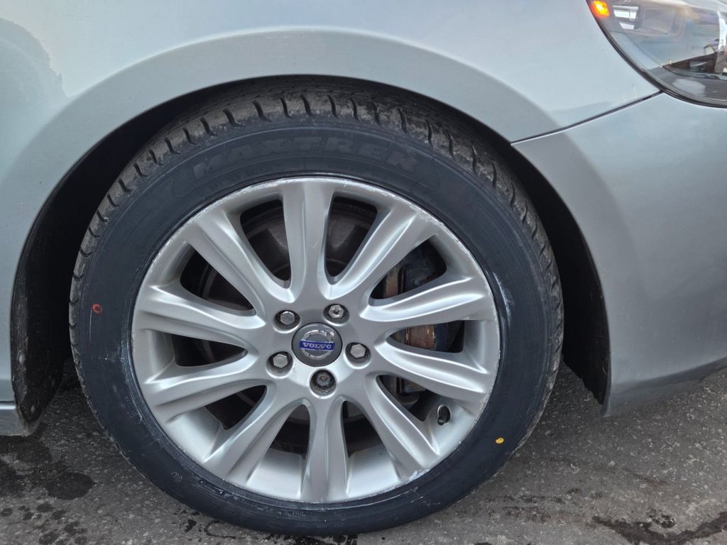 Used Volvo V40 2012 for sale - 76554816: Photo 37