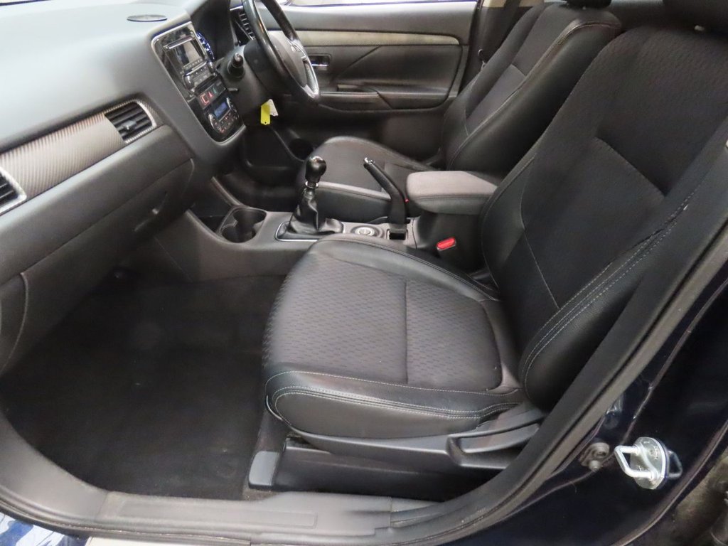 Used Mitsubishi Outlander 2015 for sale - 77920486: Photo 11