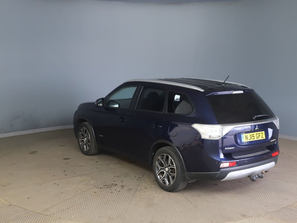 Used Mitsubishi Outlander 2015 for sale - 77920486: Photo 2