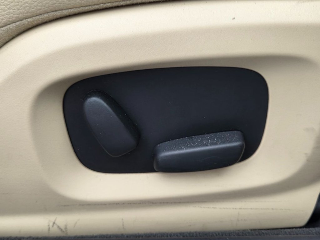 Used Jaguar XF 2014 for sale - 77534241: Photo 11