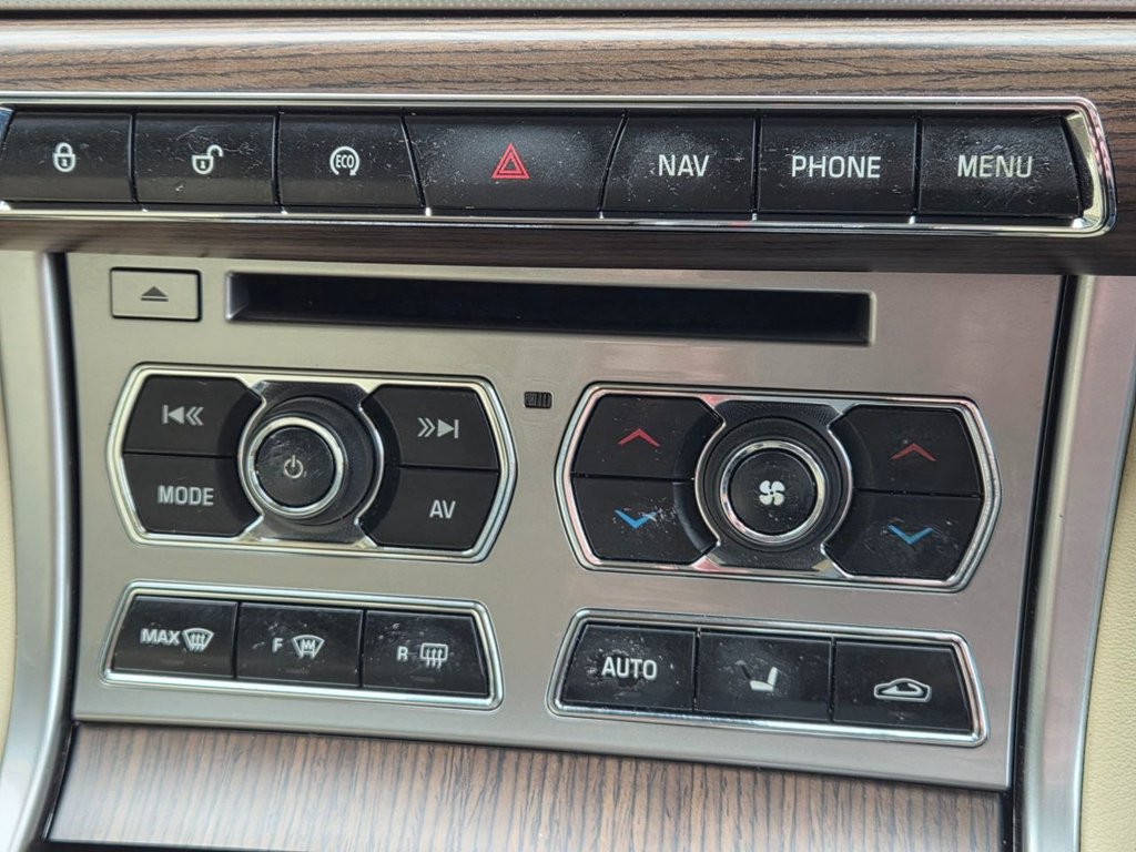 Used Jaguar XF 2014 for sale - 77534241: Photo 32