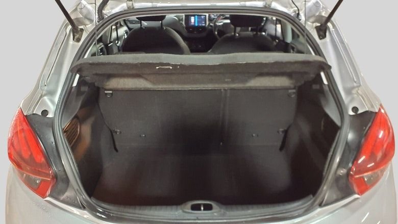 Used Peugeot 208 2018 for sale - 77427849: Photo 10