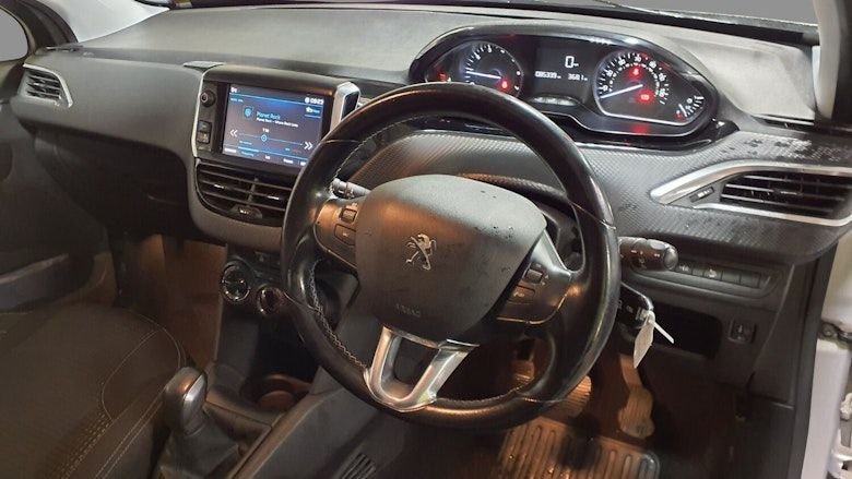 Used Peugeot 208 2018 for sale - 77427849: Photo 3