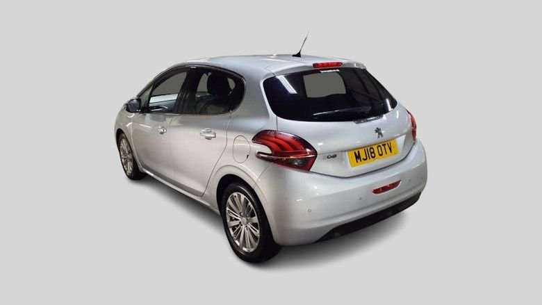 Used Peugeot 208 2018 for sale - 77427849: Photo 8