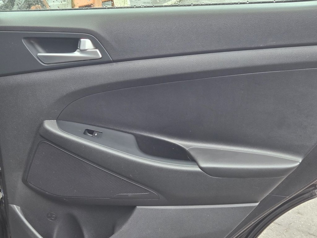 Used Hyundai TUCSON 2016 for sale - 76617881: Photo 12