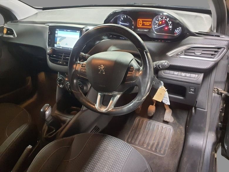 Used Peugeot 208 2016 for sale - 77422483: Photo 3