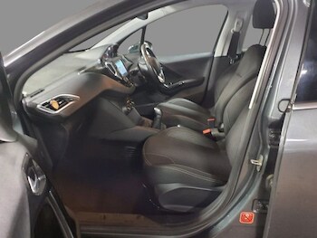 Used Peugeot 208 2016 for sale - 77422483: Photo