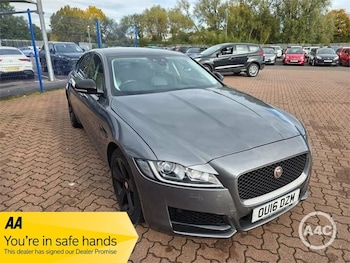 Used Jaguar XF 2016 for sale - 76554779: Photo