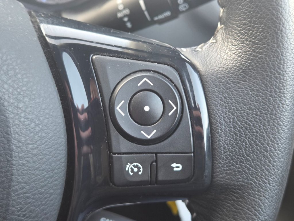 Used Toyota Yaris 2018 for sale - 77655400: Photo 24