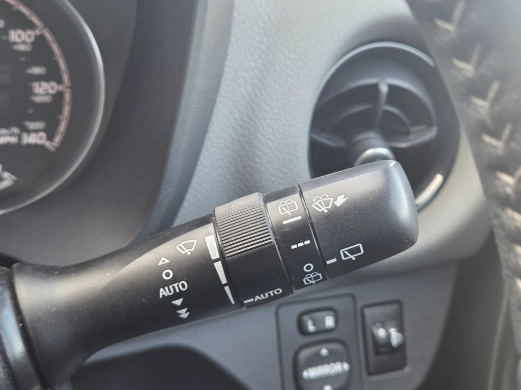 Used Toyota Yaris 2018 for sale - 77655400: Photo 25